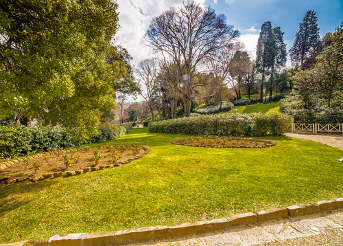 Wander the delights of the Bardini Gardens